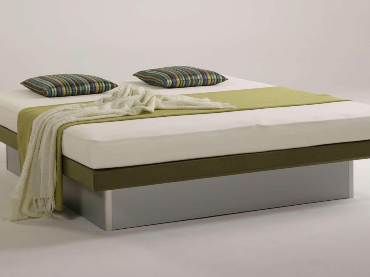 Bodyform_HighLine_Exclusive2.jpg
